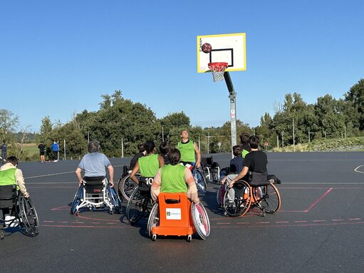 Le basket fauteuil était l'une des activités proposées